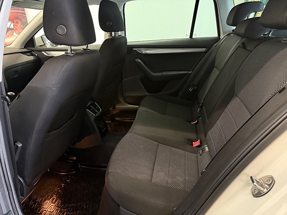 Skoda Octavia 21 of 27