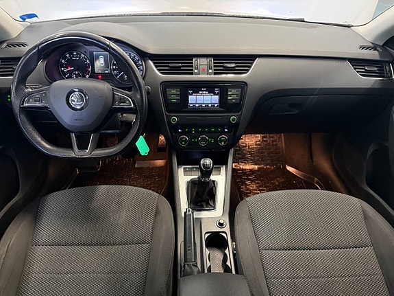 Skoda Octavia 14 of 27