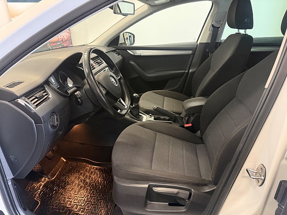Skoda Octavia 8 of 27