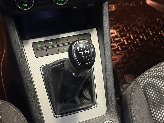 Skoda Octavia 12 of 27