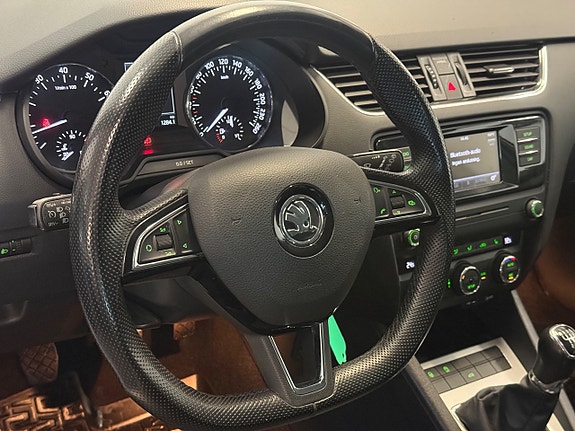 Skoda Octavia 11 of 27