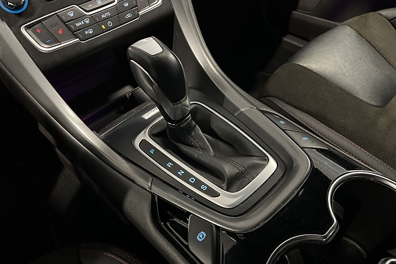 Ford Mondeo 19 of 21