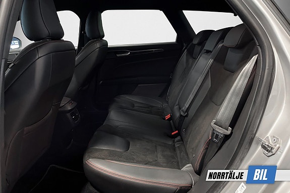 Ford Mondeo 13 of 21