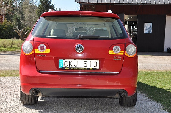 Volkswagen Passat 3 of 5