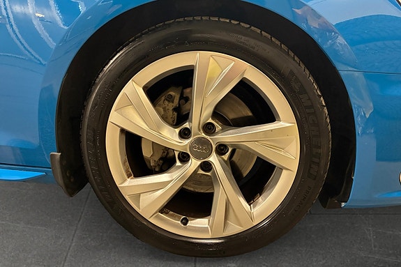 Audi A4 16 of 17