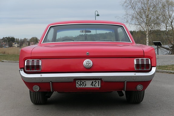 Ford Mustang 6 of 14