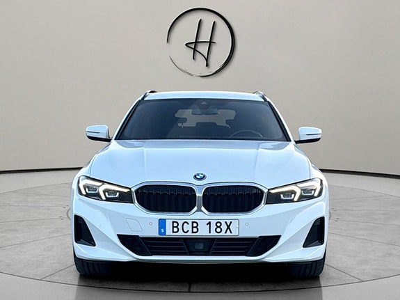 BMW 330e 3 of 23