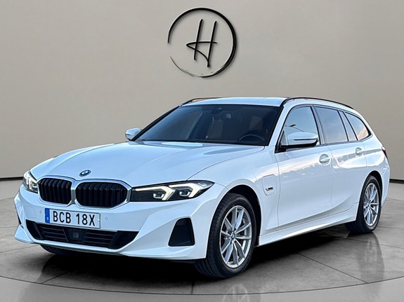 BMW 330e 2 of 23