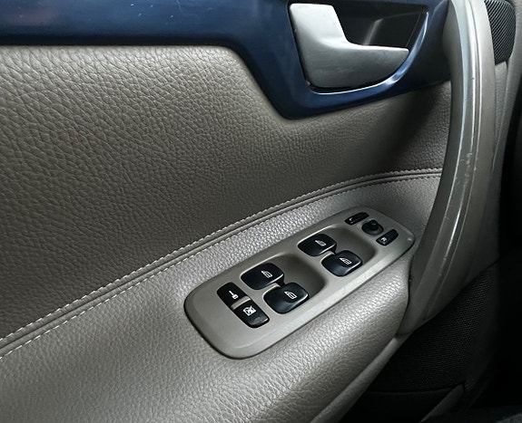 Volvo XC70 14 of 17