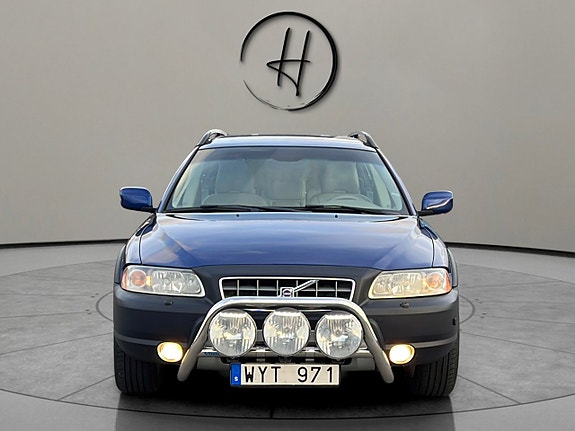 Volvo XC70 3 of 17