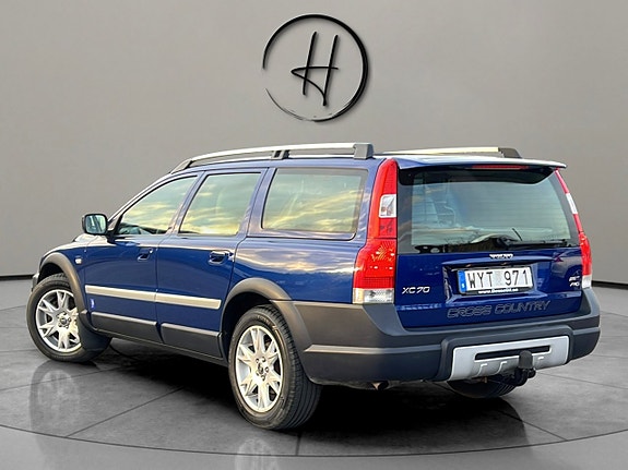 Volvo XC70 5 of 17