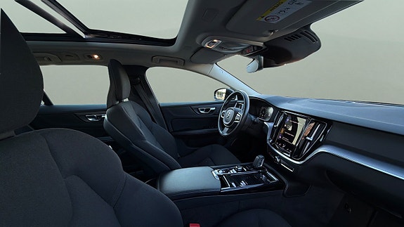 Volvo V60 11 of 25