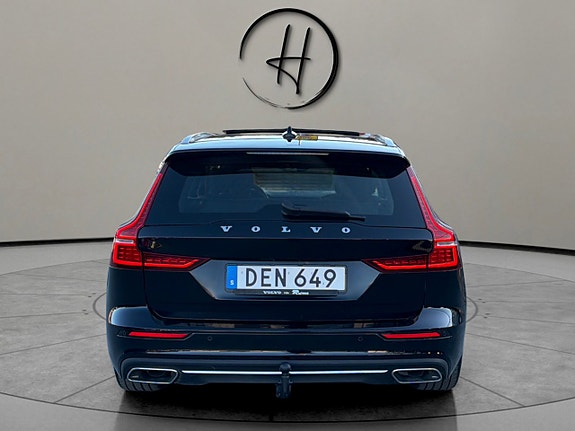 Volvo V60 4 of 25