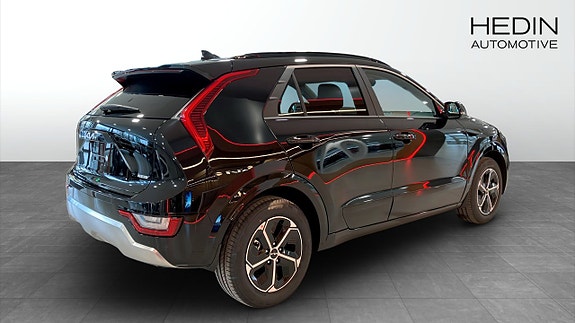 Kia Niro 2 of 9