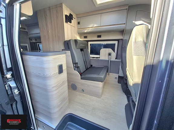 Kabe AFFINITY 295 4T Three 2 of 9