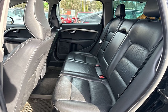 Volvo V70 11 of 20