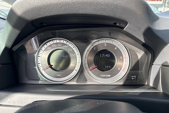 Volvo V70 17 of 20