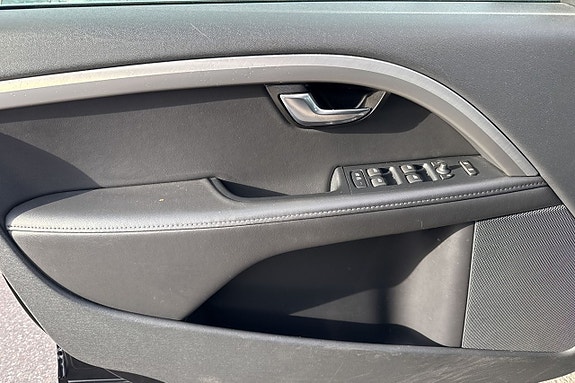 Volvo V70 12 of 20