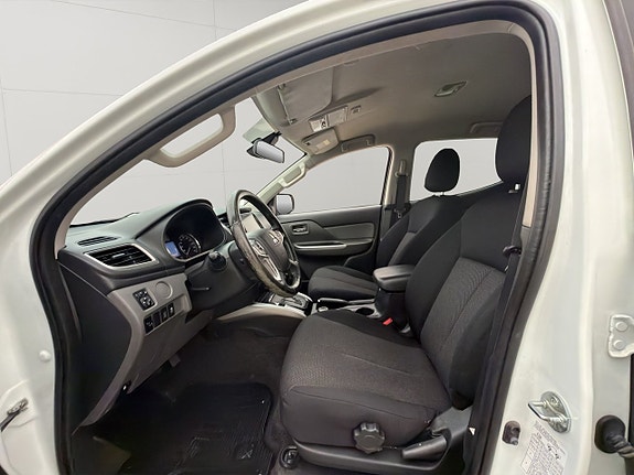 Mitsubishi L200 13 of 30