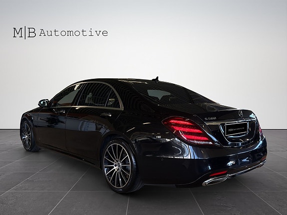 Mercedes-Benz S560 4 of 5