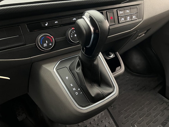 Volkswagen Transporter 24 of 30
