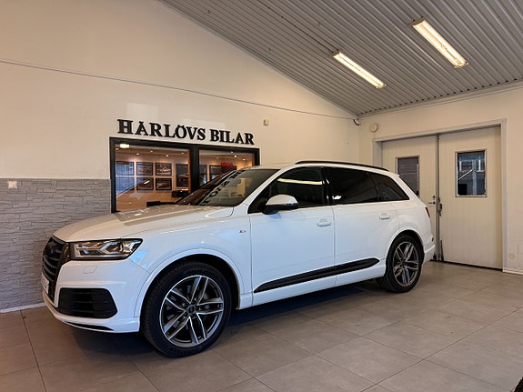 Audi Q7 3 of 5