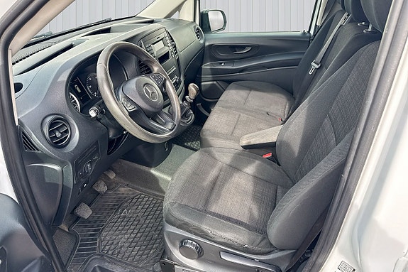 Mercedes-Benz Vito 109 13 of 14