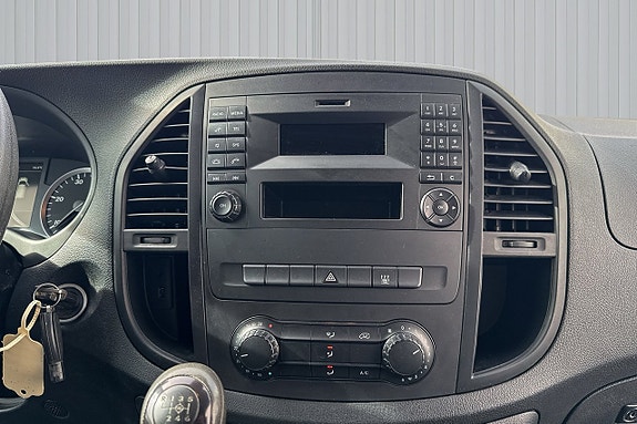 Mercedes-Benz Vito 109 11 of 14