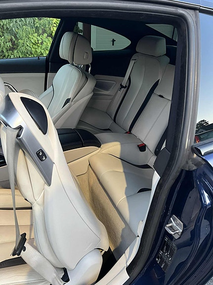 BMW 650i 5 of 5