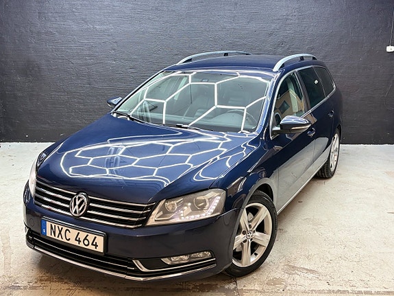 Volkswagen Passat 2 of 5