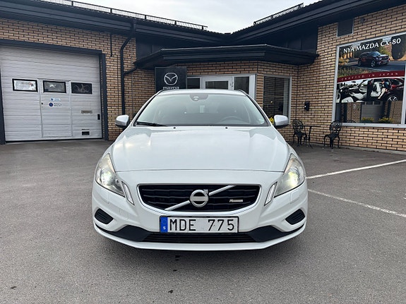 Volvo V60 8 of 23