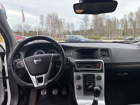 Volvo V60 13 of 23