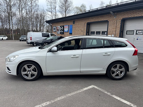 Volvo V60 3 of 5