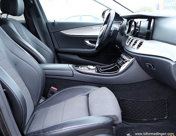 Mercedes-Benz E220 d 5 of 5