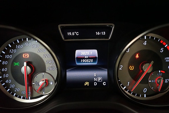 Mercedes-Benz CLA200 d 16 of 20
