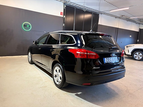 Ford Focus 3 of 5