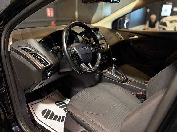 Ford Focus 7 of 15