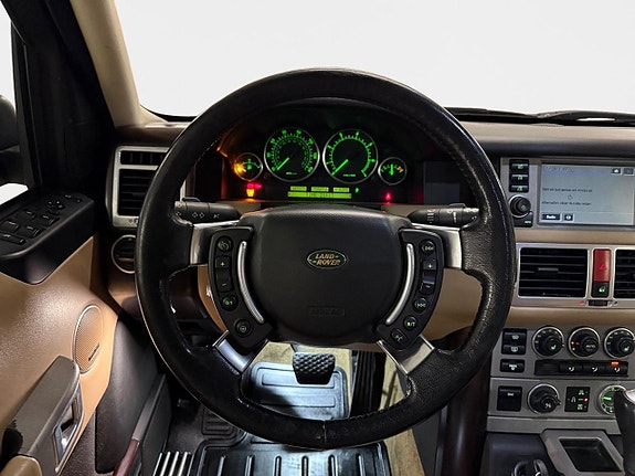 Land Rover Range Rover 11 of 14
