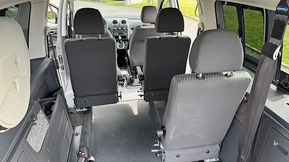 Volkswagen Caddy Maxi 16 of 30