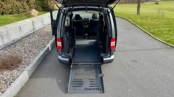 Volkswagen Caddy Maxi 13 of 30
