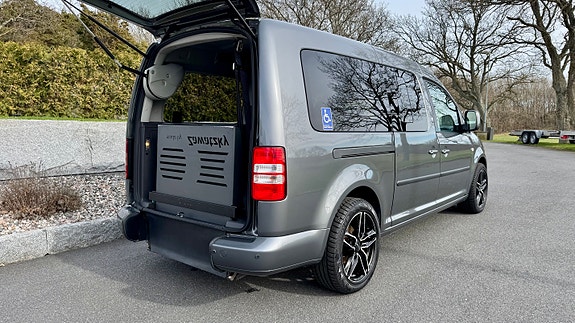 Volkswagen Caddy Maxi 10 of 30