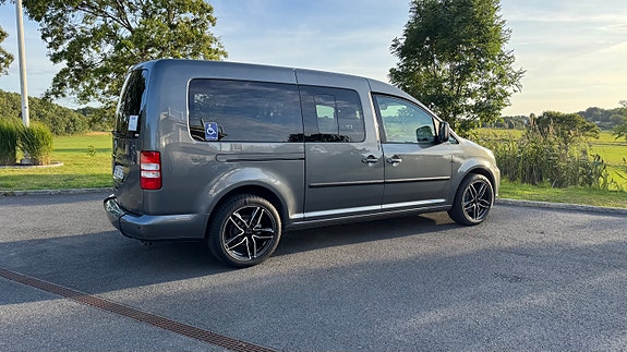 Volkswagen Caddy Maxi 8 of 30