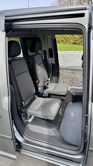 Volkswagen Caddy Maxi 18 of 30