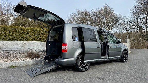 Volkswagen Caddy Maxi 11 of 30
