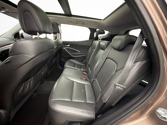 Hyundai Santa Fe 12 of 27