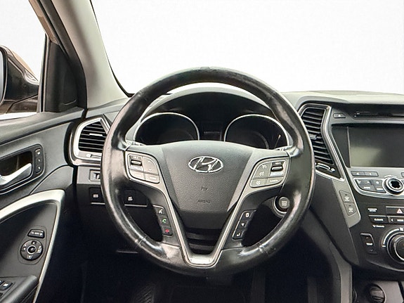 Hyundai Santa Fe 9 of 27