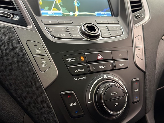 Hyundai Santa Fe 21 of 27