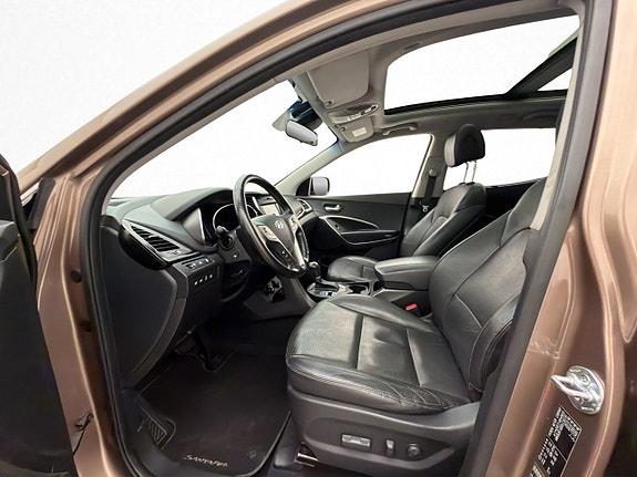 Hyundai Santa Fe 8 of 27