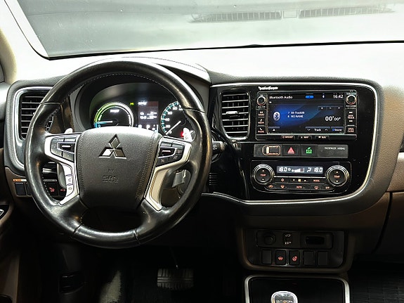 Mitsubishi Outlander 17 of 23