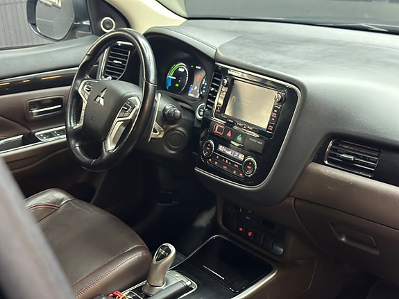 Mitsubishi Outlander 12 of 23